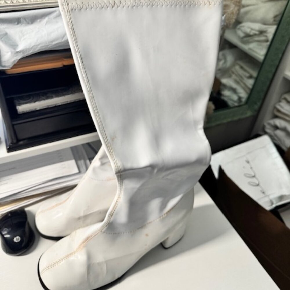 White GoGo Boots Size 11